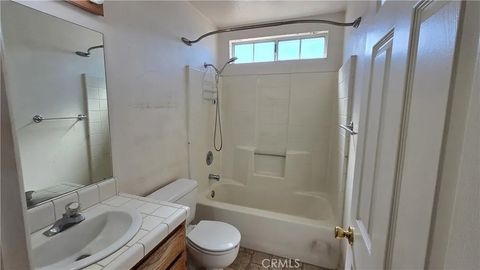 Tiny photo for 14280 Navajo Rd, Apple Valley, CA 92307 (MLS # HD25224579)