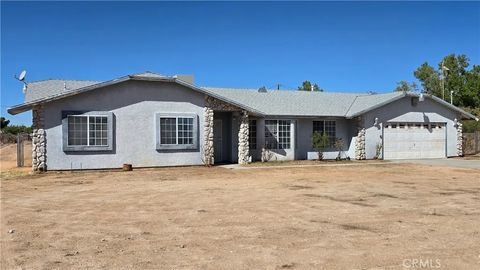 Tiny photo for 14280 Navajo Rd, Apple Valley, CA 92307 (MLS # HD25224579)