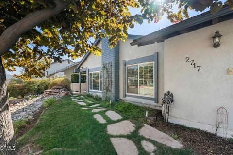 Photo of 2717 Carlmont Place, Simi Valley, CA 93065 (MLS # V1-38630)
