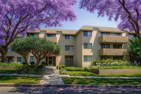 Photo of 14141 Dickens #301, Sherman Oaks, CA 91423 (MLS # SR26032878)
