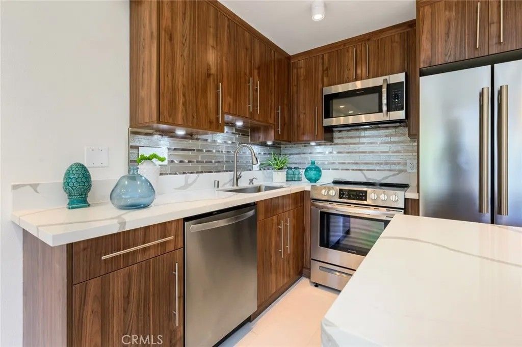 Photo of 100 Scholz Plz, Newport Beach, CA 92663 (MLS # DW26084507)