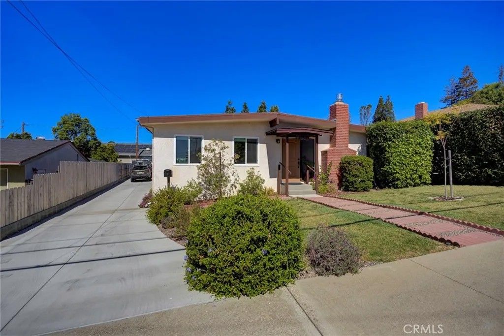Photo of 1462 Laurel Lane, San Luis Obispo, CA 93401 (MLS # SC26071214)