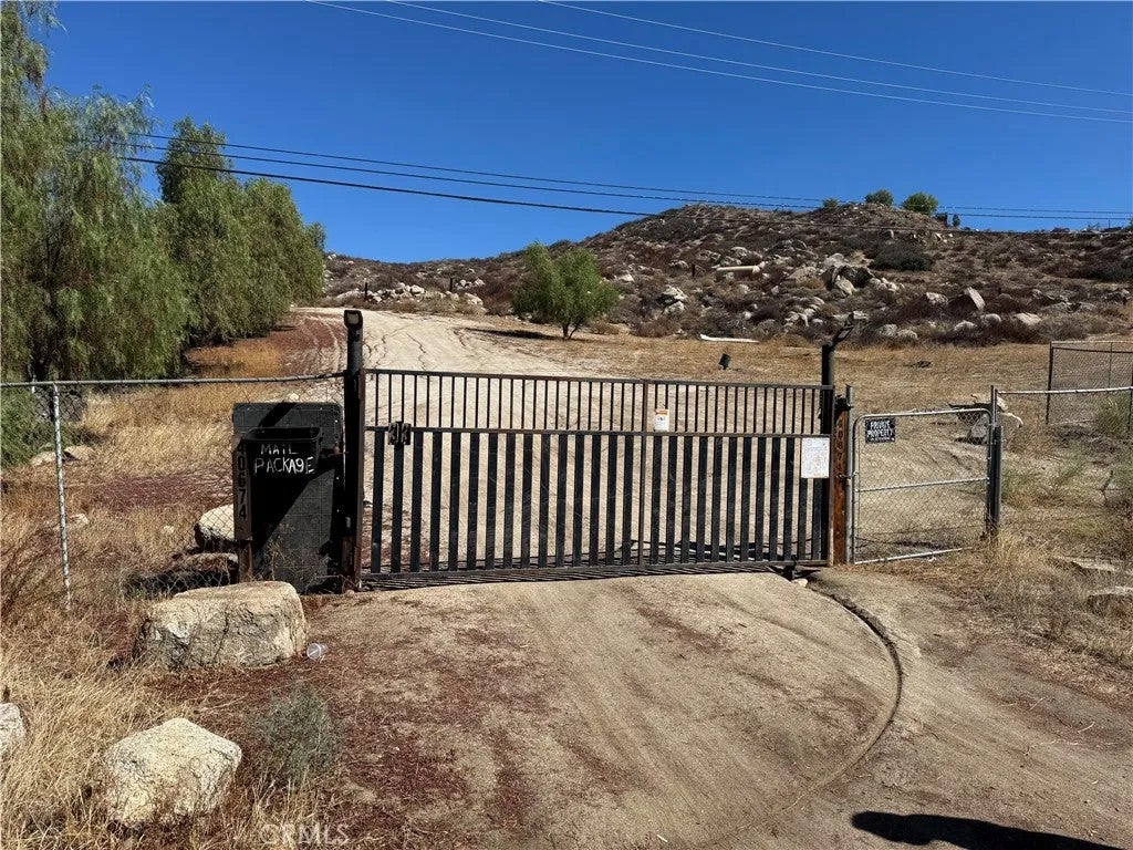 Photo of 40674 Sage Road, Hemet, CA 92544 (MLS # SW26203682)