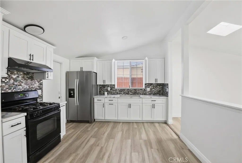 Photo of 19025 Nearbrook ST, Canyon Country, CA 91351 (MLS # SR26097778)