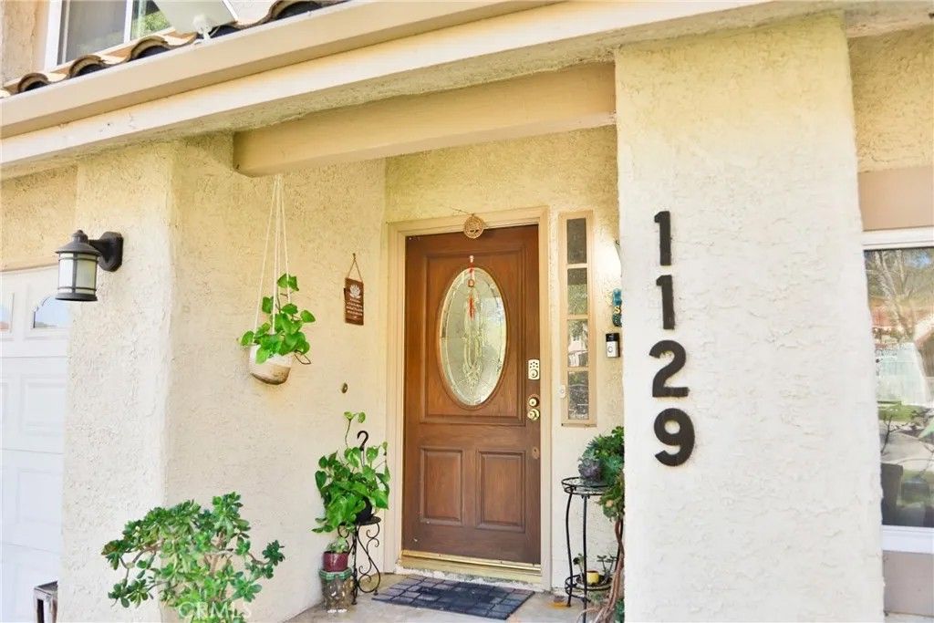 Photo of 1129 Heatherview Dr, Oak Park, CA 91377 (MLS # SR26041162)