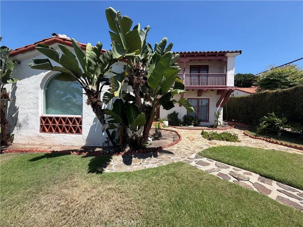 Photo of 29 L Street, Chula Vista, CA 91911 (MLS # CV26127549)