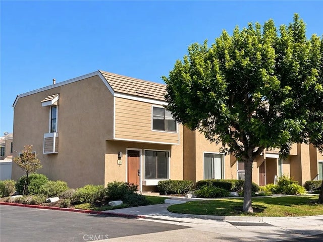 2 Greenleaf, Irvine