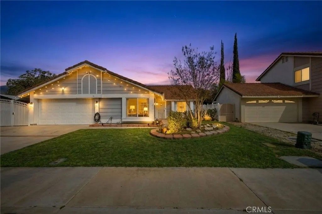 Photo of 301 Oleander Dr, San Jacinto, CA 92582 (MLS # PW26055391)