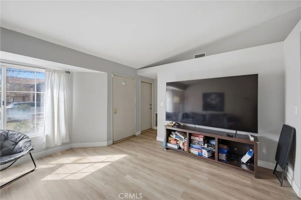 Photo of 301 Oleander Dr, San Jacinto, CA 92582 (MLS # PW26055391)