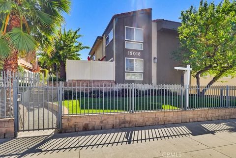 Photo of 19018 Sherman Way, Reseda, CA 91335 (MLS # TR26082889)