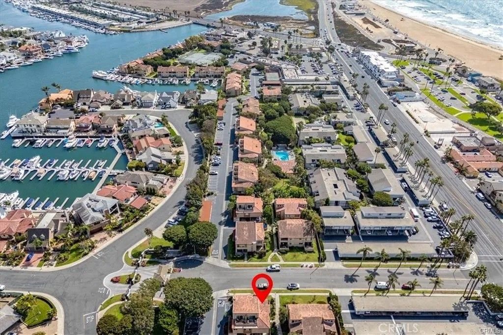 Photo of 16933 Bluewater Ln #51, Huntington Beach, CA 92649 (MLS # OC26073003)