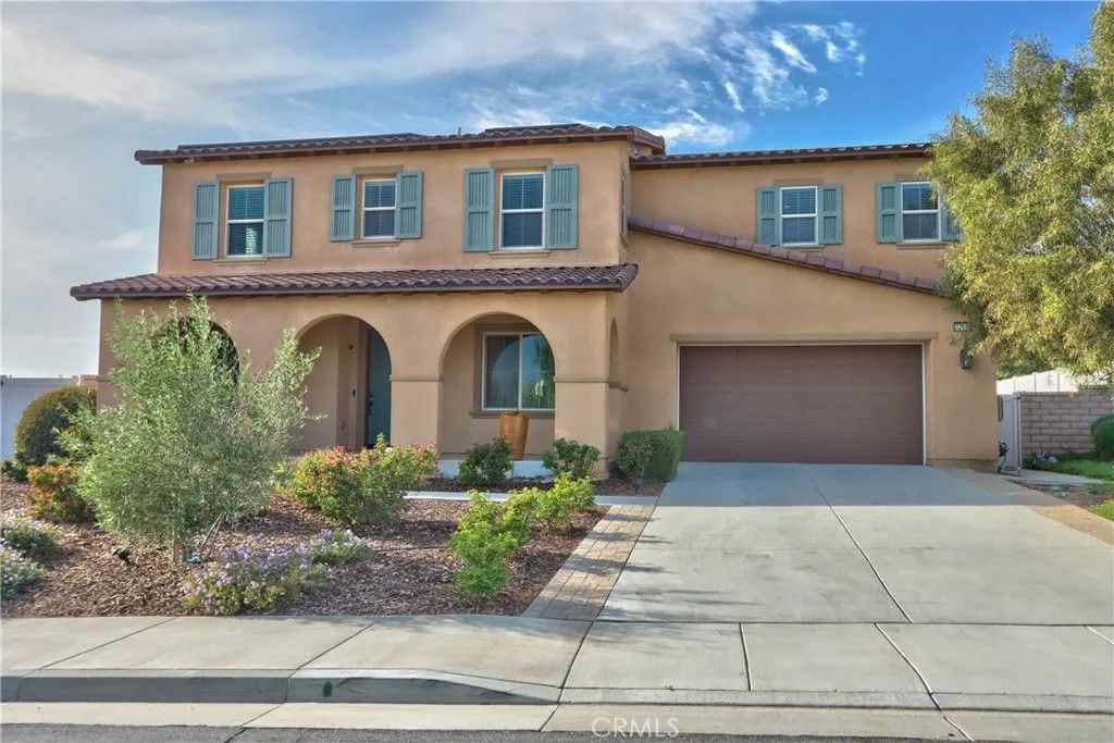 Photo of 32640 Cougar Pass Court, Winchester, CA 92596 (MLS # SW26058297)