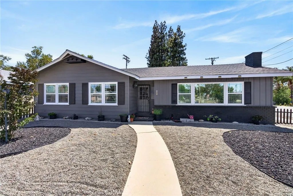 4194 Euclid Court
