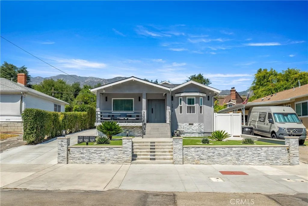 3419 Montrose Ave