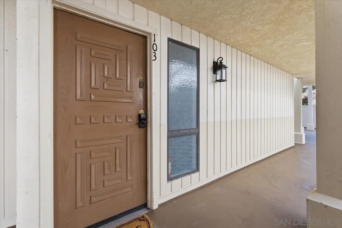 3770 Crown Point 103