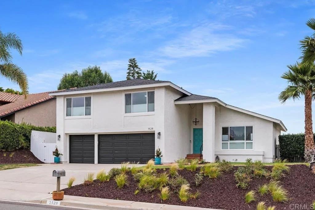 Photo of 1528 Avenida De Los Lirios, Encinitas, CA 92024 (MLS # NDP2605935)