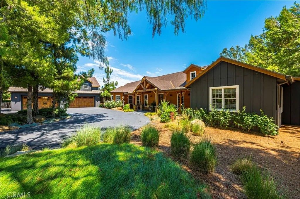 Photo of 42970 Grace Lane, Murrieta, CA 92562 (MLS # SW25171740)