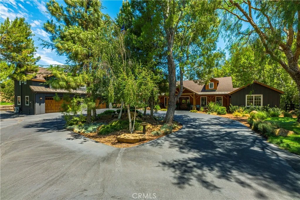 42970 Grace Lane