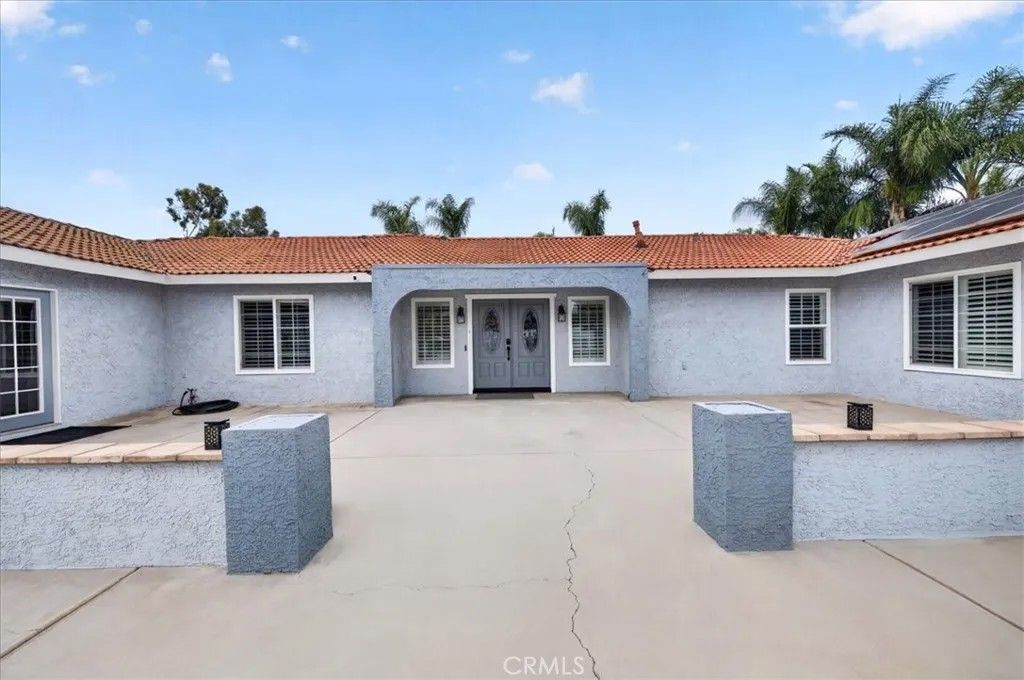 Photo of 16435 Lois LN, Riverside, CA 92504 (MLS # IV26098232)