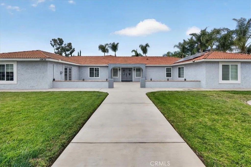 Photo of 16435 Lois LN, Riverside, CA 92504 (MLS # IV26098232)