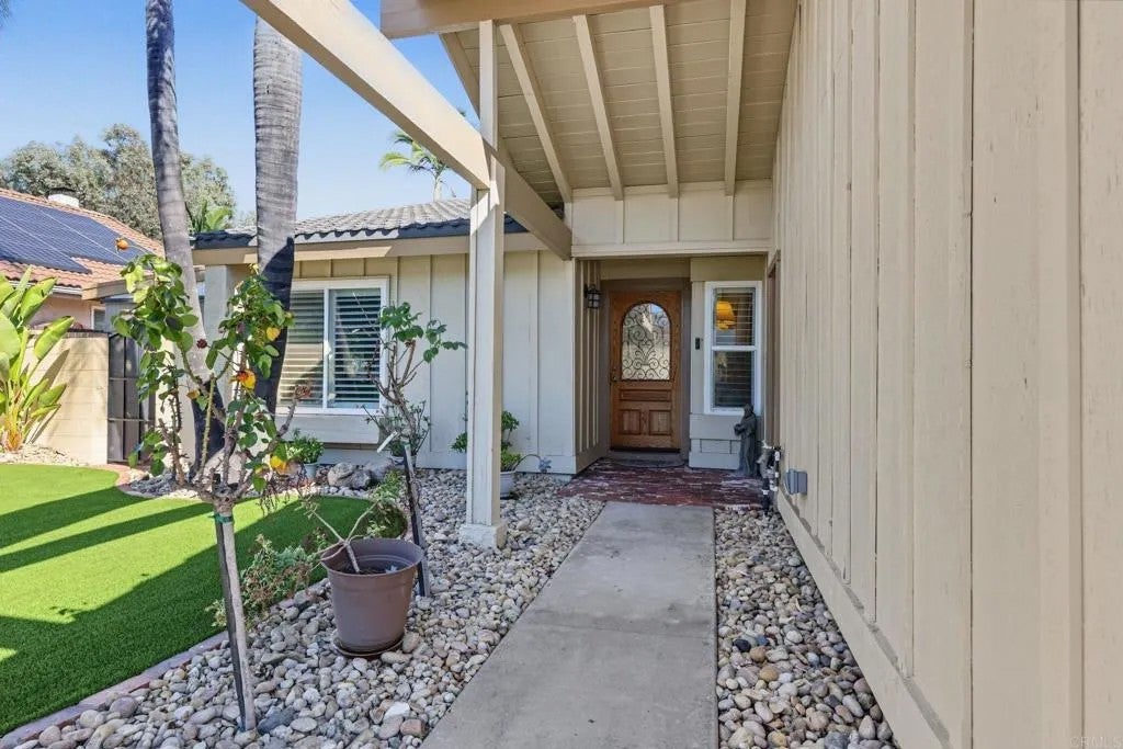 1737 Manfred Court