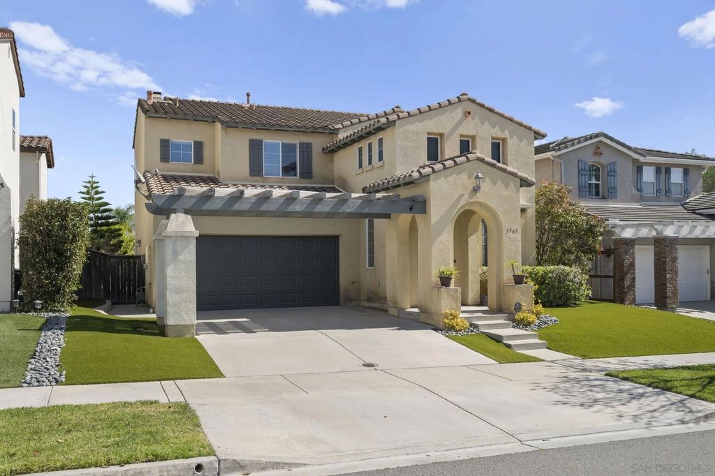 Photo of 1563 Quiet Trail Dr, Chula Vista, CA 91915 (MLS # 260005157)