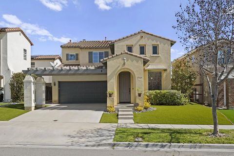 Photo of 1563 Quiet Trail Dr, Chula Vista, CA 91915 (MLS # 260005157)