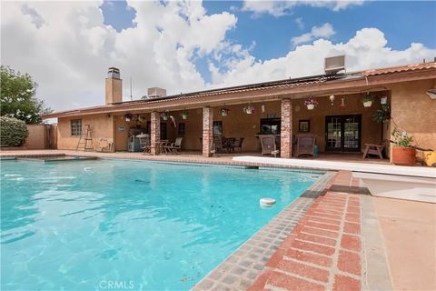 Tiny photo for 2212 W Avenue O8, Palmdale, CA 93551 (MLS # SR26068561)