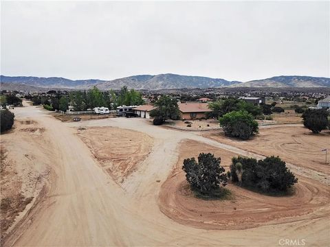 Tiny photo for 2212 W Avenue O8, Palmdale, CA 93551 (MLS # SR26068561)