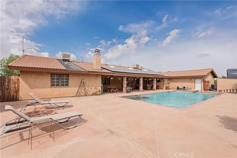 Tiny photo for 2212 W Avenue O8, Palmdale, CA 93551 (MLS # SR26068561)