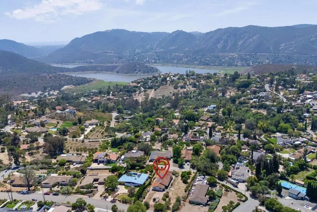 Photo of 1216 Via Ramon, Escondido, CA 92029 (MLS # NDP2605494)