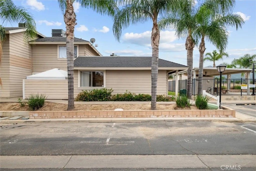 Photo of 655 Walnut Dr, Lake Elsinore, CA 92530 (MLS # PT26066749)