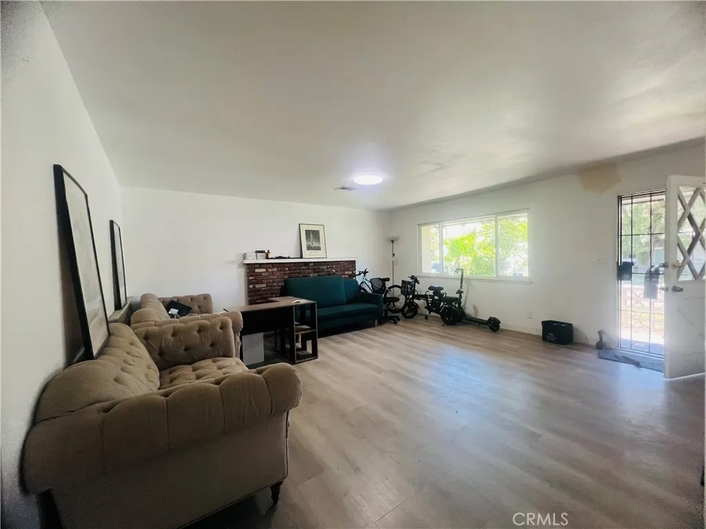 556 W Campus View