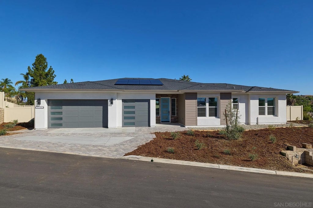Photo of 1746 Ishihara Rd, Vista, CA 92084 (MLS # 260024919)