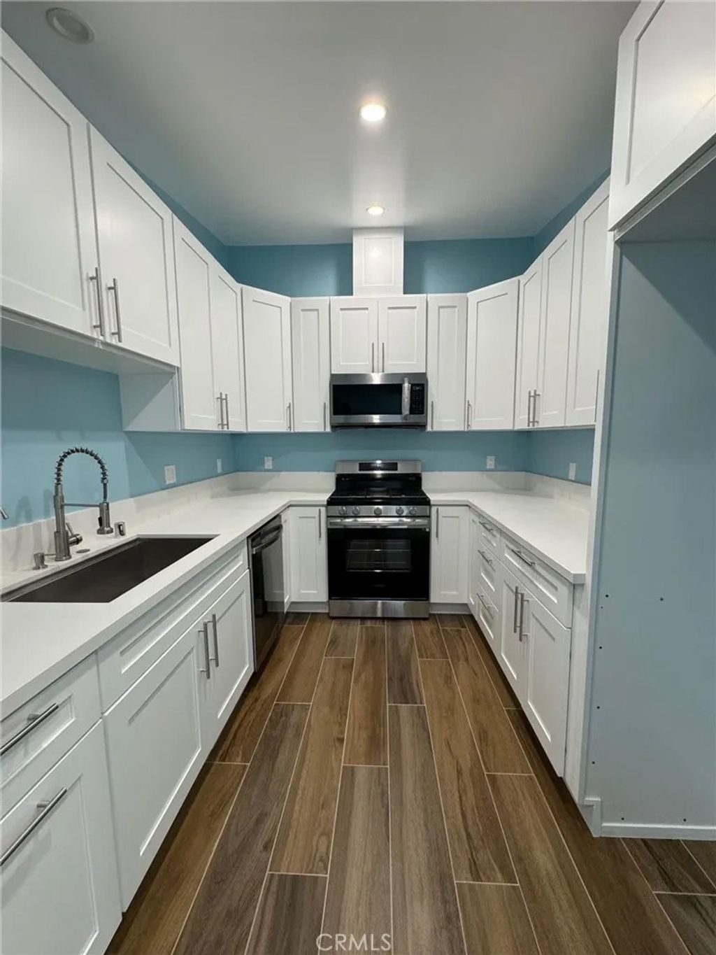 Photo of 6439 Graves Avenue, Lake Balboa, CA 91605 (MLS # SR26034238)