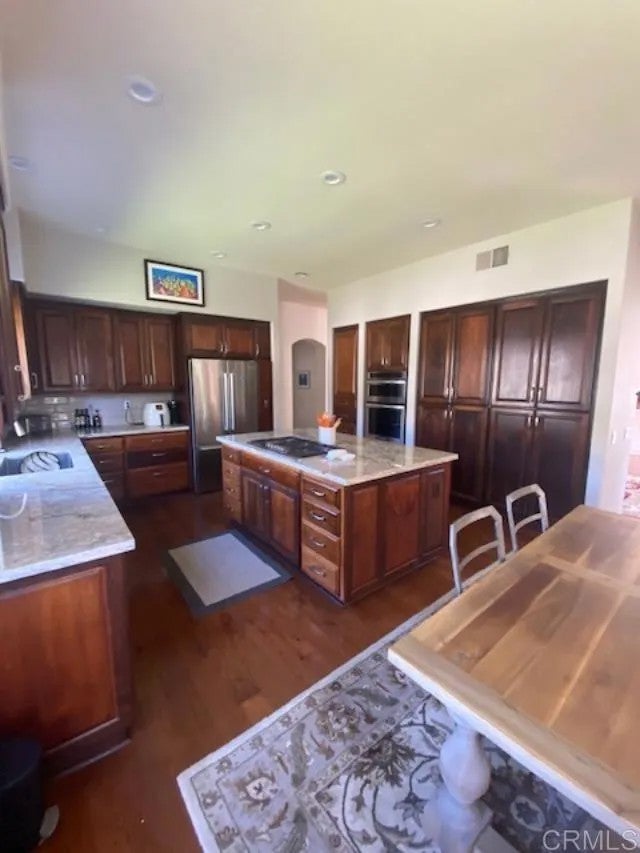 724 Del Corro Place