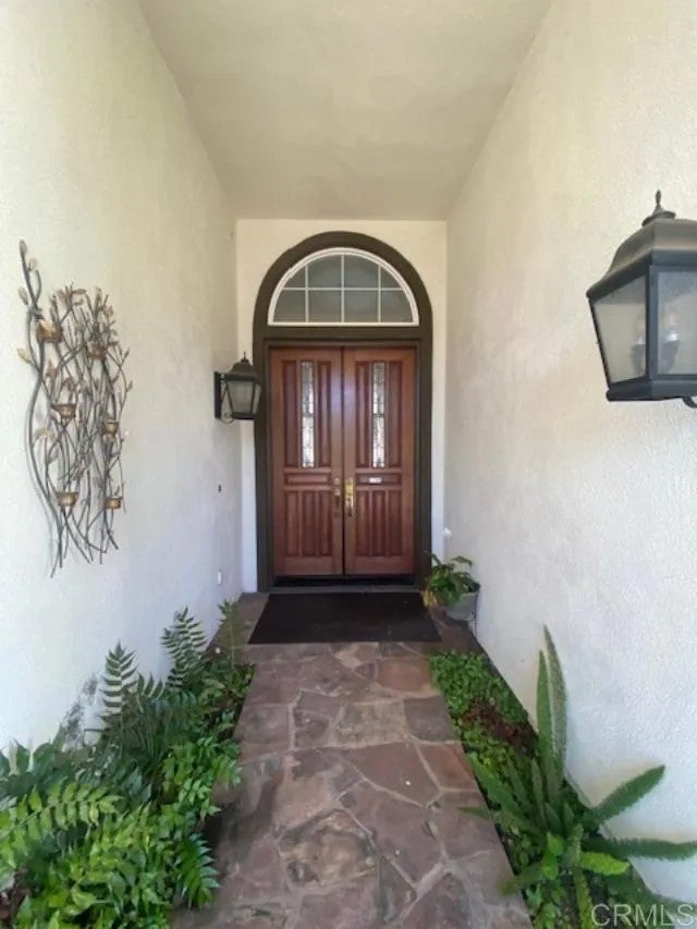724 Del Corro Place