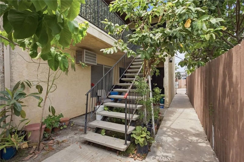 4164 Cherokee Avenue West E