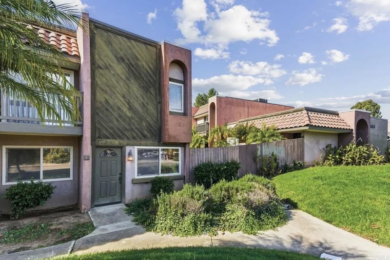 1423 N Broadway E
