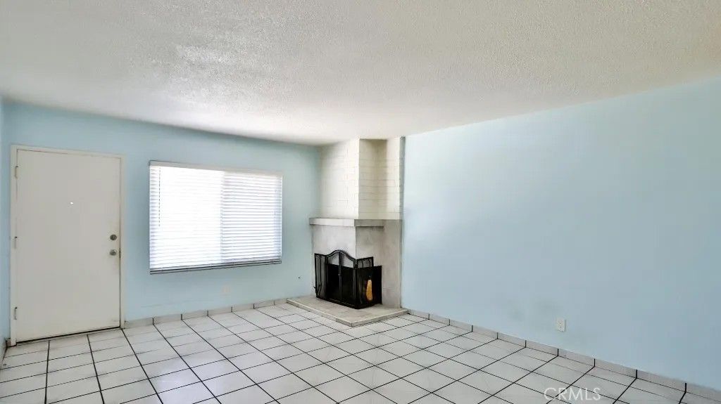 Photo of 1531 E La Palma Avenue #C2, Anaheim, CA 92805 (MLS # OC25239737)