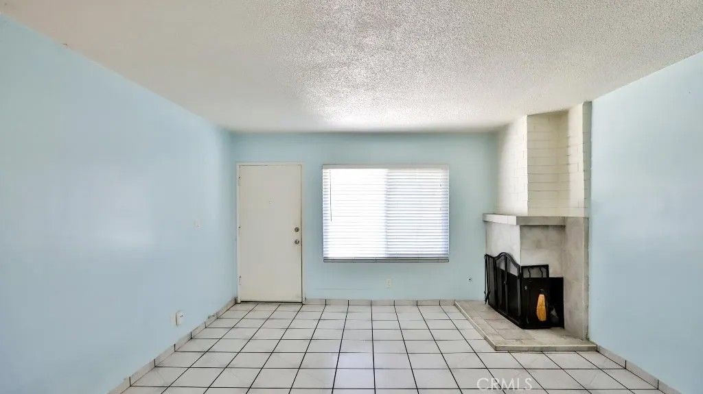 Photo of 1531 E La Palma Avenue #C2, Anaheim, CA 92805 (MLS # OC25239737)