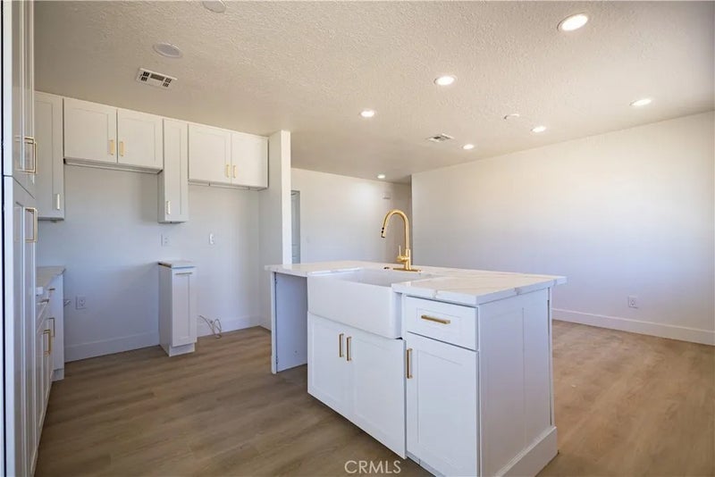 56634 Mountain View Trail