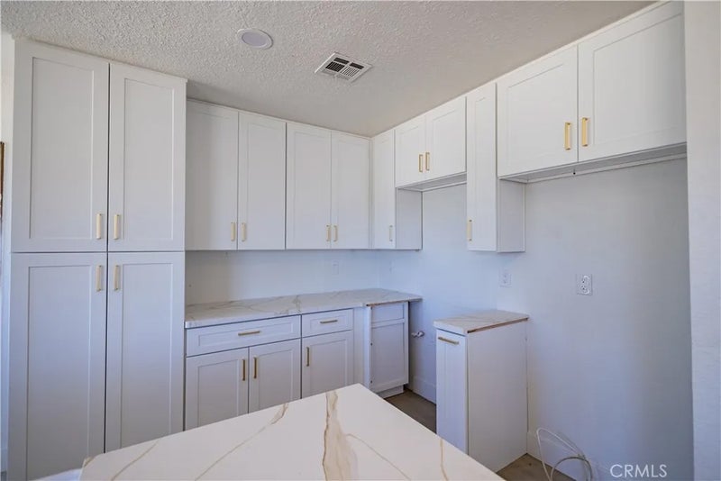 56634 Mountain View Trail