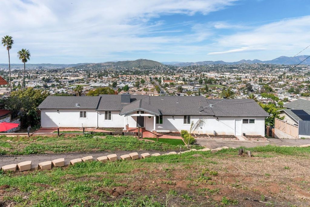 Photo of 1192 Merritt Dr, El Cajon, CA 92020 (MLS # 260014899)