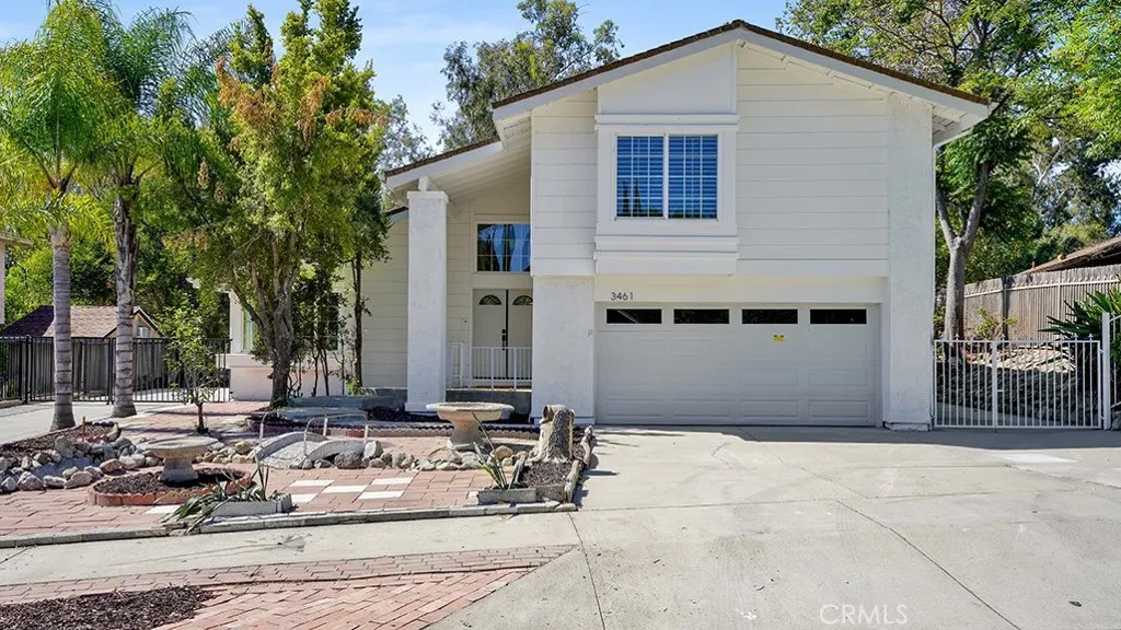 3461 Valle Vista