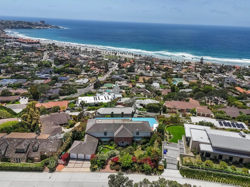 Photo of 8430 Whale Watch Way, La Jolla, CA 92037 (MLS # 250034794)