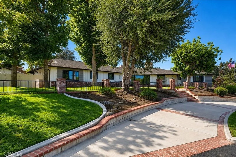 21132 E Cloverland Drive