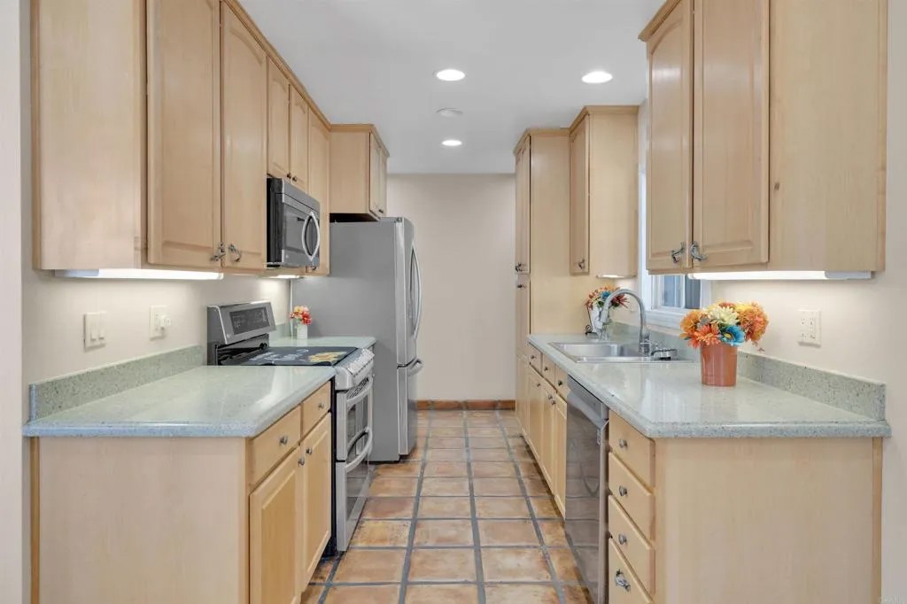 3155 Honor Court