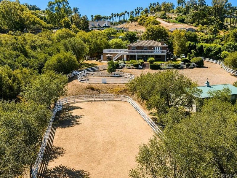 20020 Elfin Forest Road