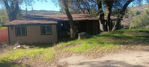 Photo of 18625 Ellis Dr, Banning, CA 92220 (MLS # CV25275662)